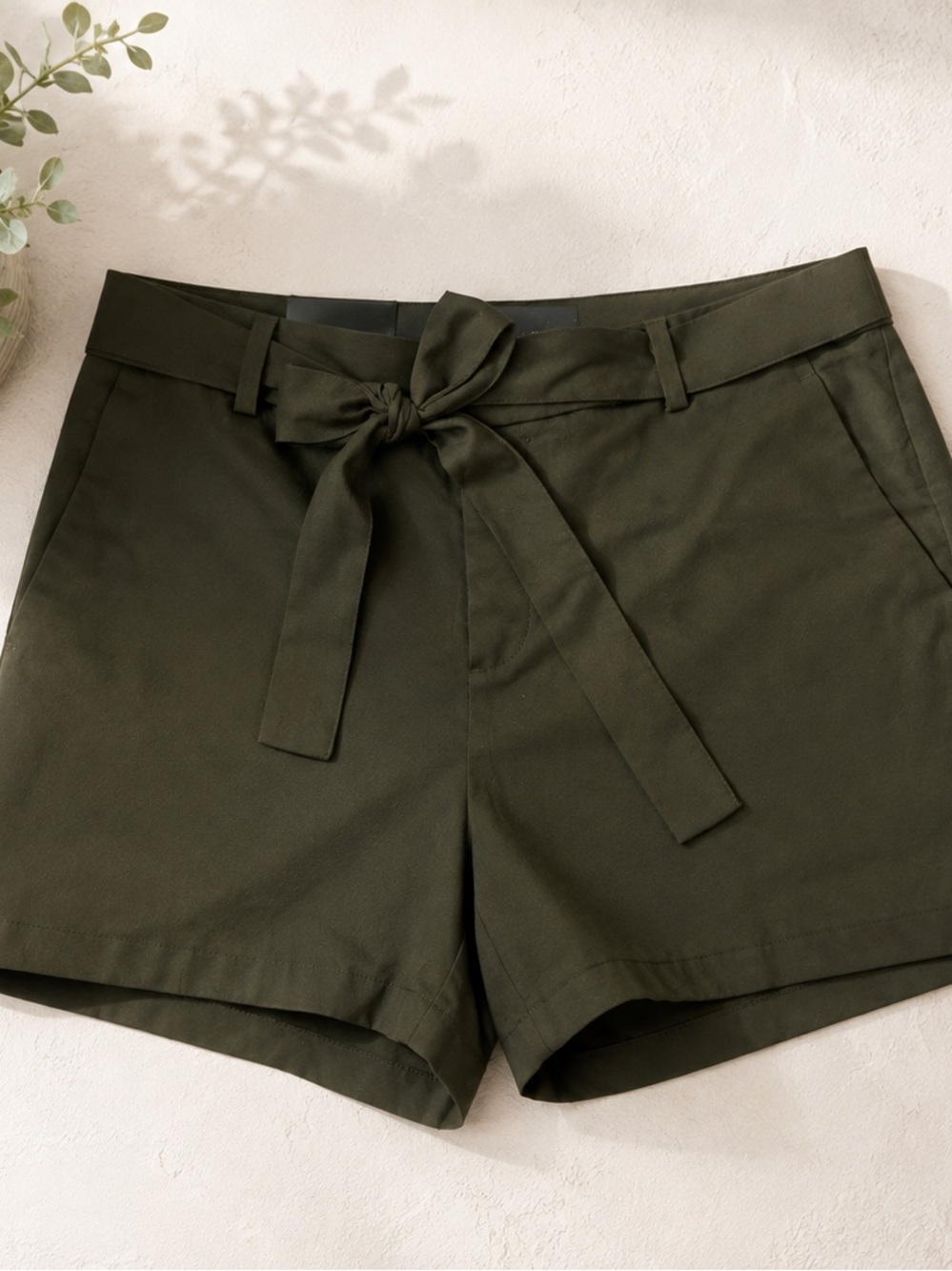 Banana Republic Olive Green Tie-Waist Women's Shorts